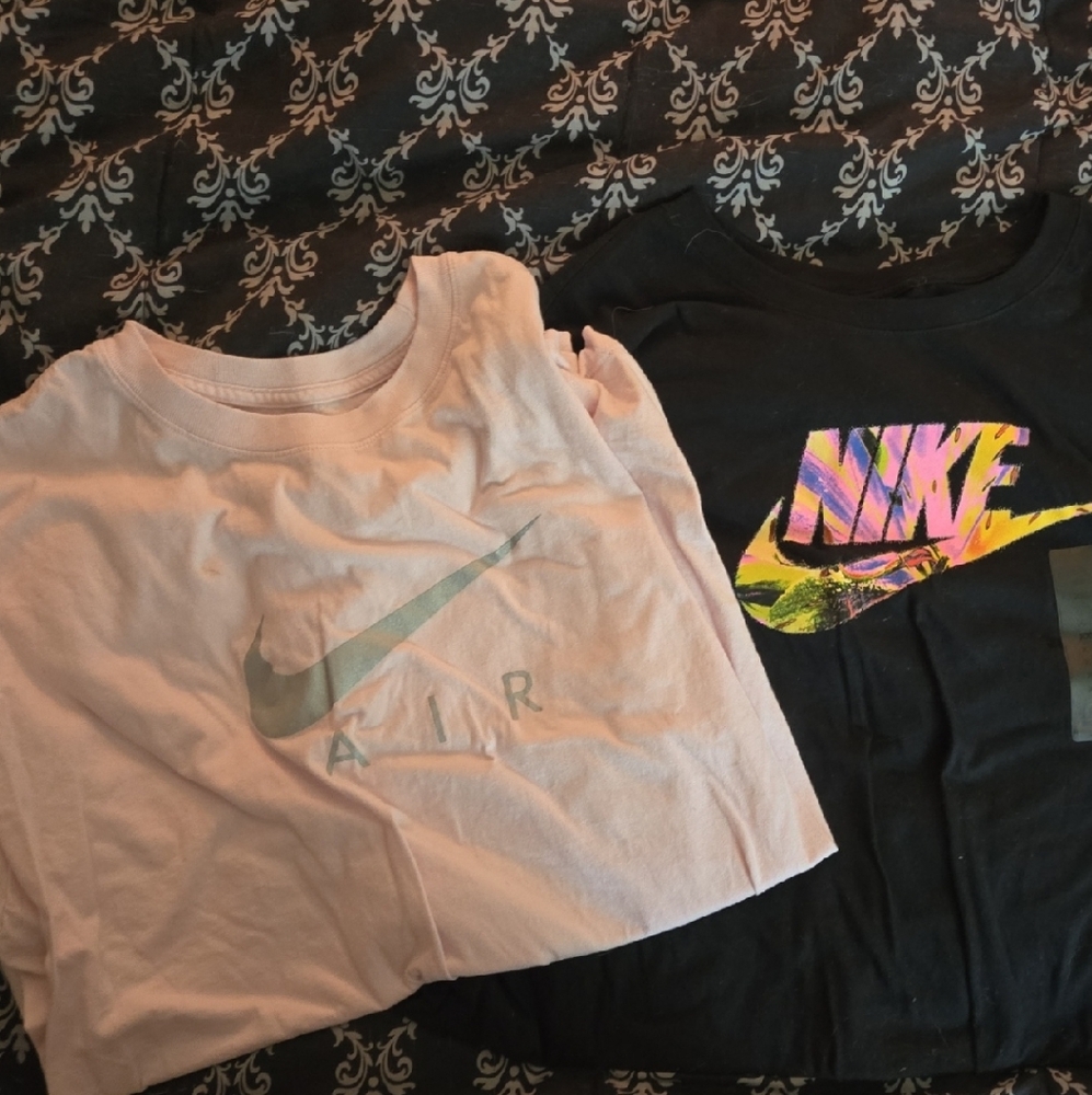 Nike- Black and Pink T-shirts Set Of 2
